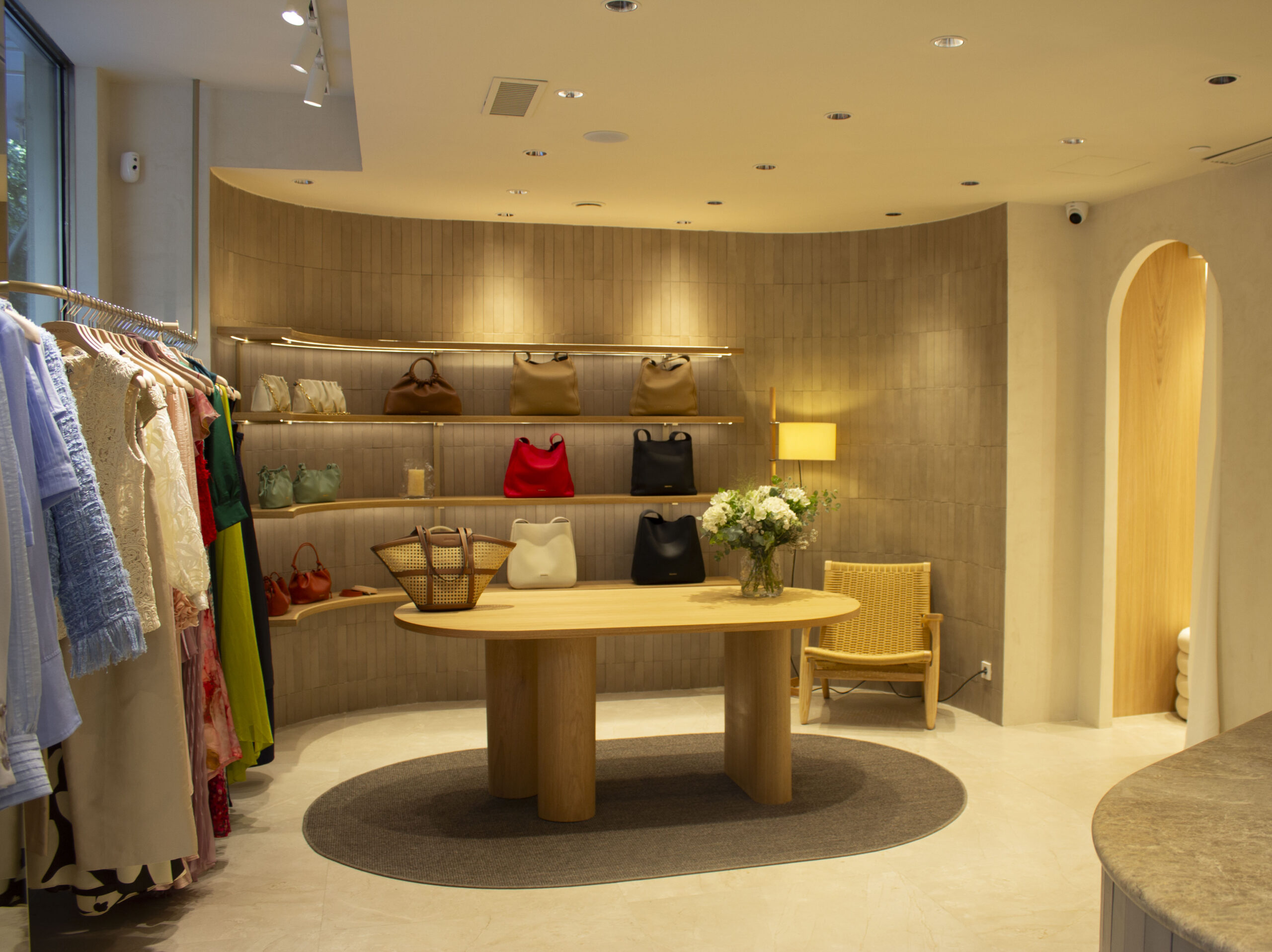 SIMORRA inaugura nueva tienda en Ourense y reafirma su compromiso con la expansión nacional.