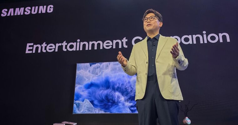 Samsung presenta ‘Su compañero para una vida con IA’ (Your Companion to AI Living) en The First Look durante CES 2026.