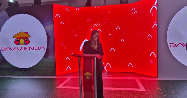 DAVIVIENDA PREMIA SU PASIÓN CON LA CAMPAÑA DE TARJETAS:ESO QUE SIENTE SE LLAMA FÚTBOL.