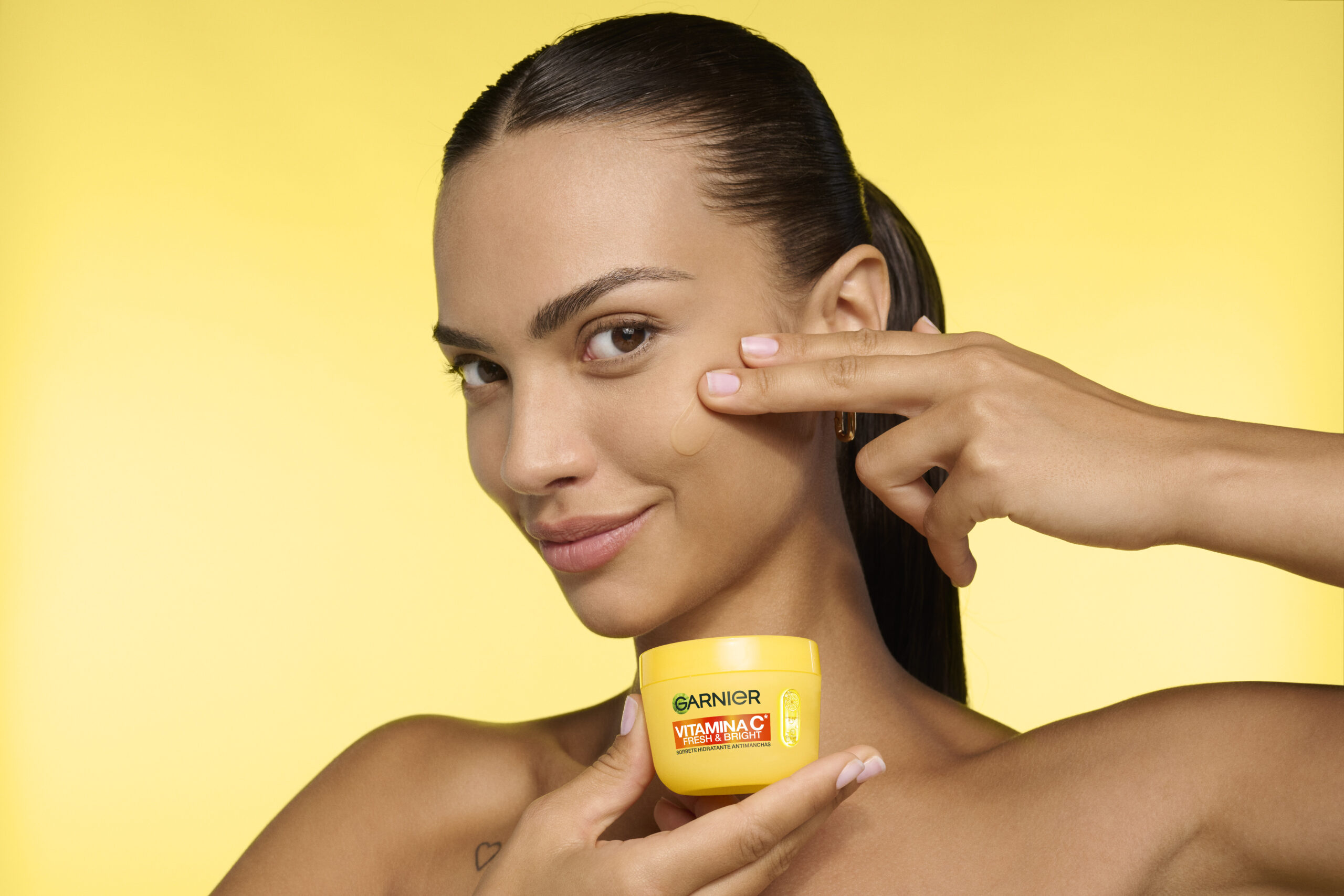 GARNIER  FIRMA EL FENÓMENO BEAUTY DEL AÑO.