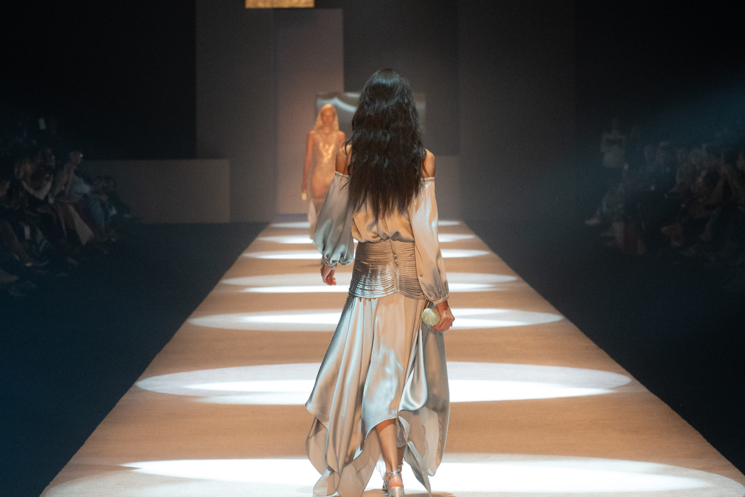 Francesca Miranda presenta HALO PF26 en Bogotá Fashion Week 2026.