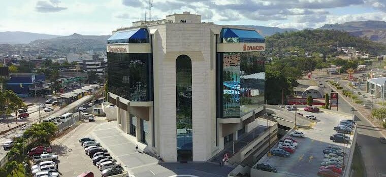 Davivienda alcanza nuevo hito regional al ser reconocido como el Mejor Banco de Centroamérica 2026 por Global Finance.