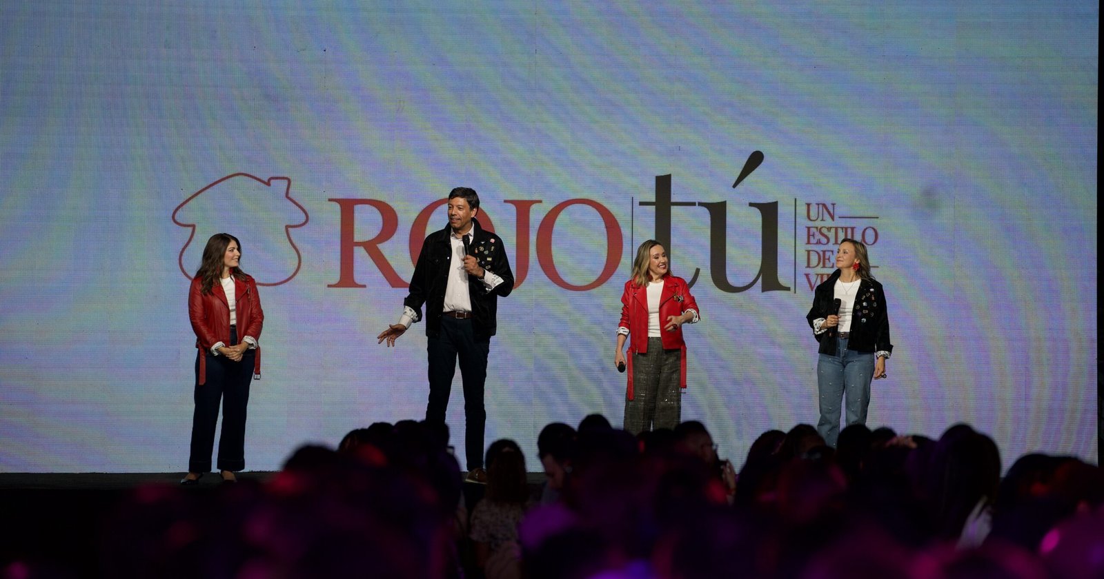 Desde Panamá, Davivienda presenta RojoTú: moda, tecnología y sostenibilidad con talento latinoamericano y mirada global.